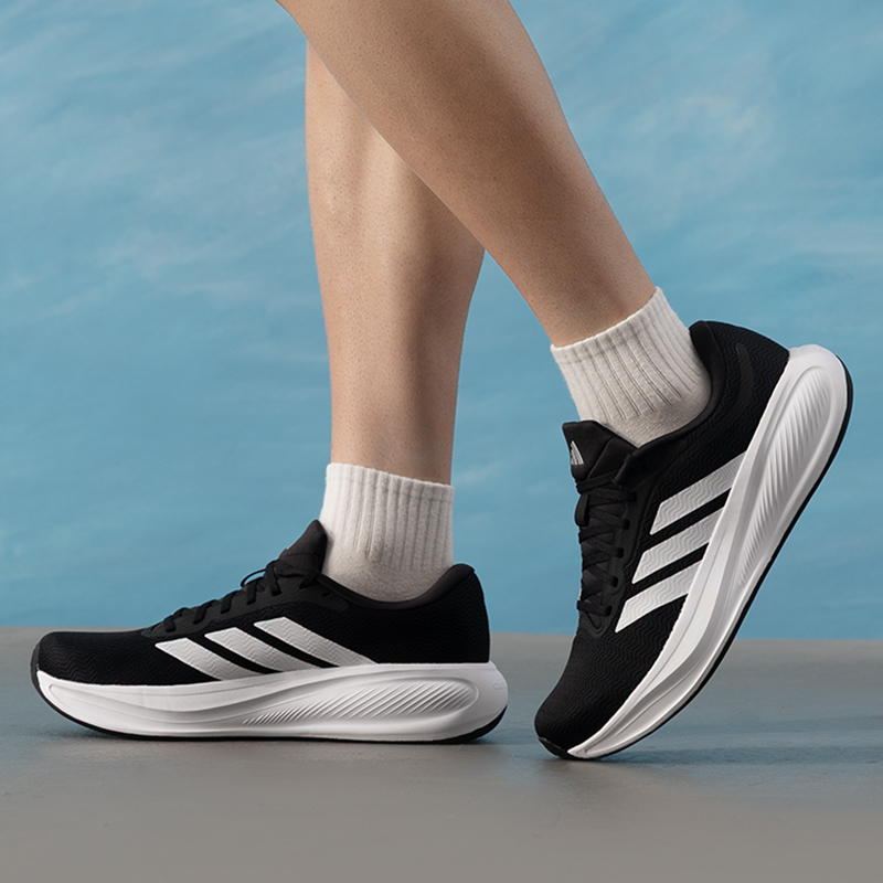 Chaussures Adidas pour hommes  - Lightweight Road Running Shoes avis et prix
