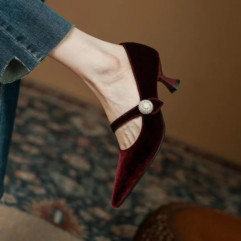 Vin rouge bout pointu Mary Jan - Women'S Shoes avis et prix
