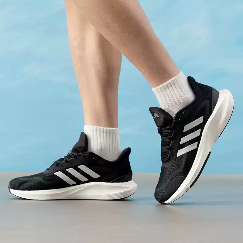 Chaussures Adidas pour hommes  - Lightweight Road Running Shoes avis et prix